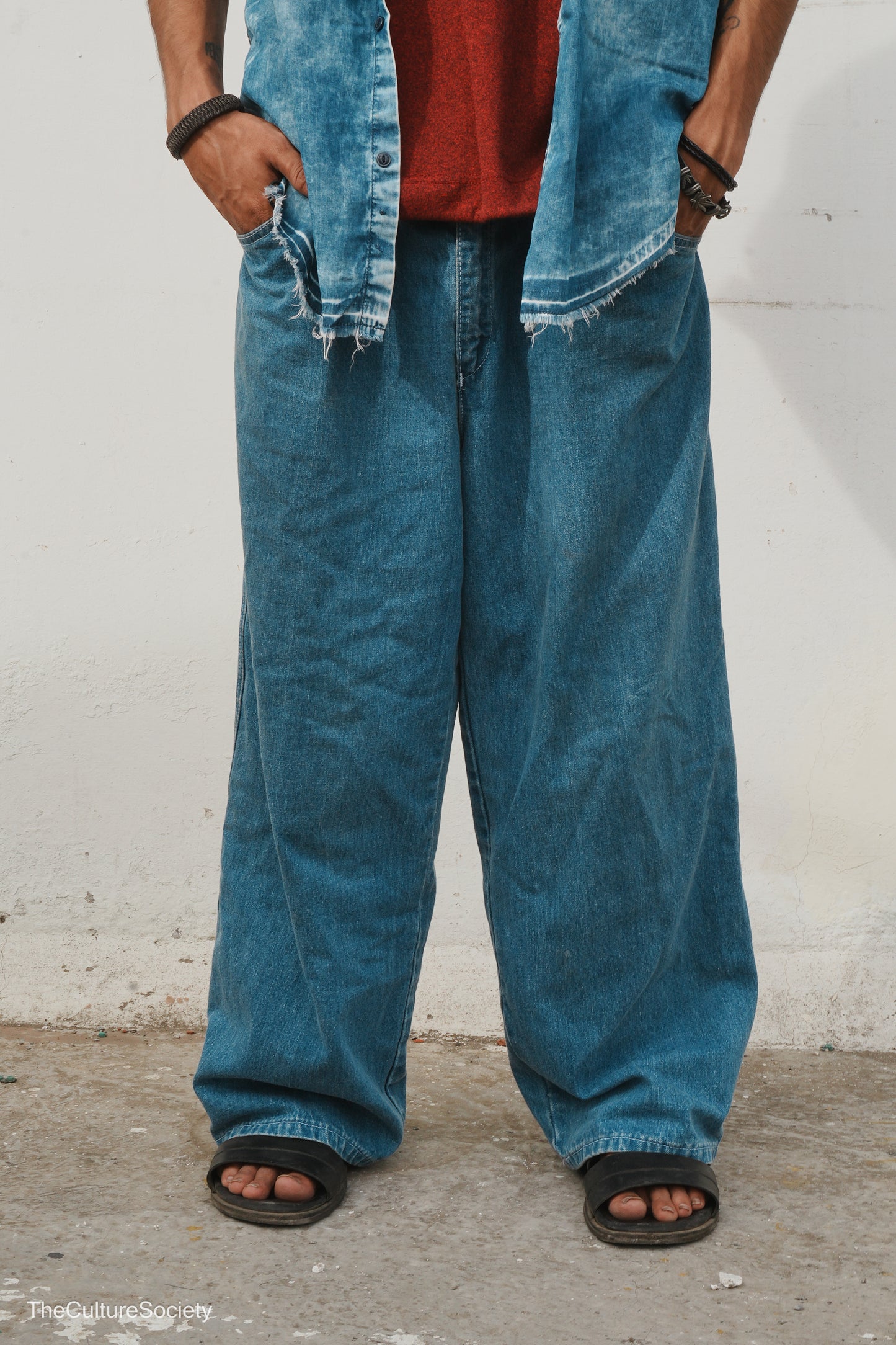 Loose-Fitting Denim Pants