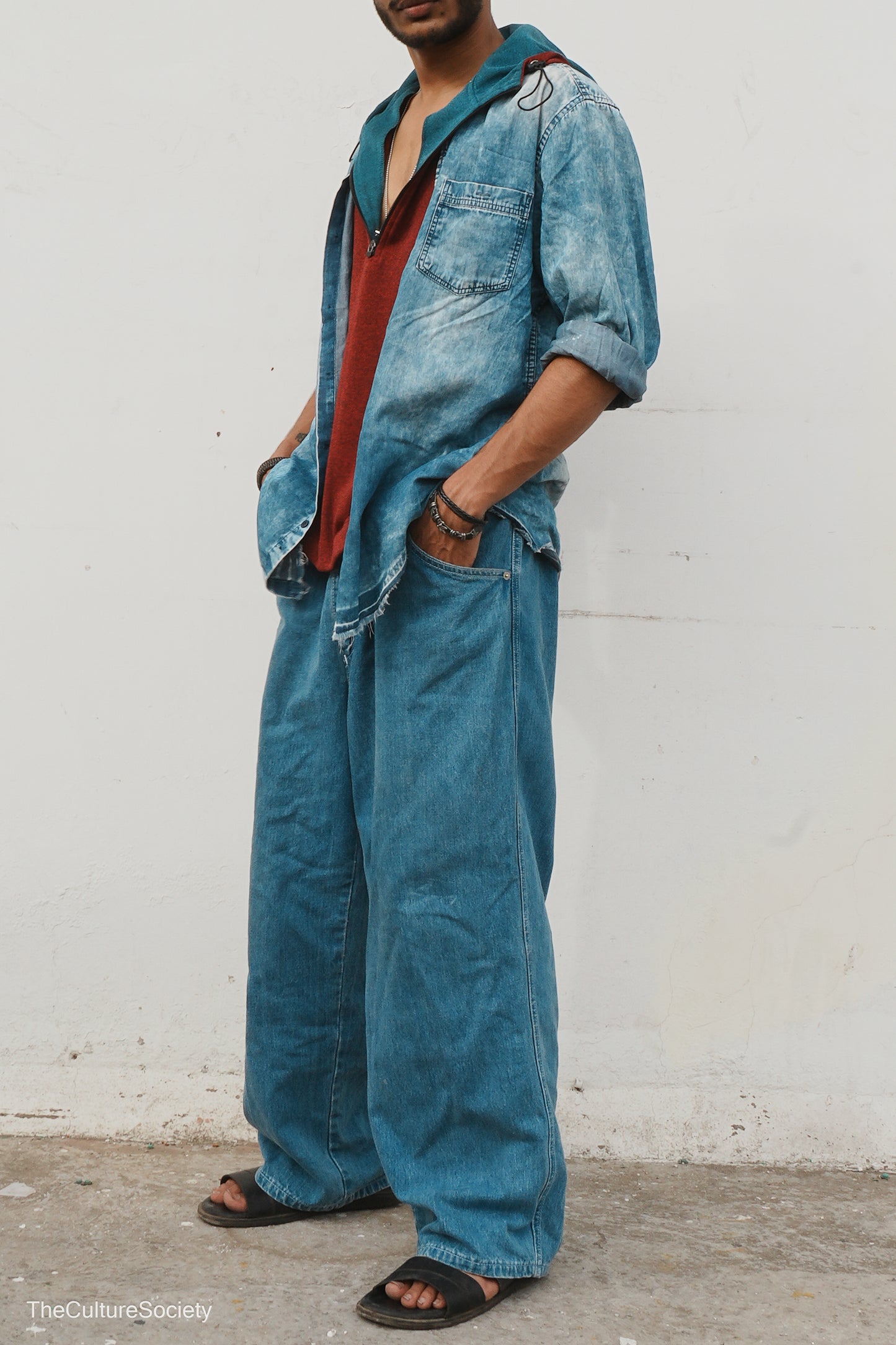 Loose-Fitting Denim Pants