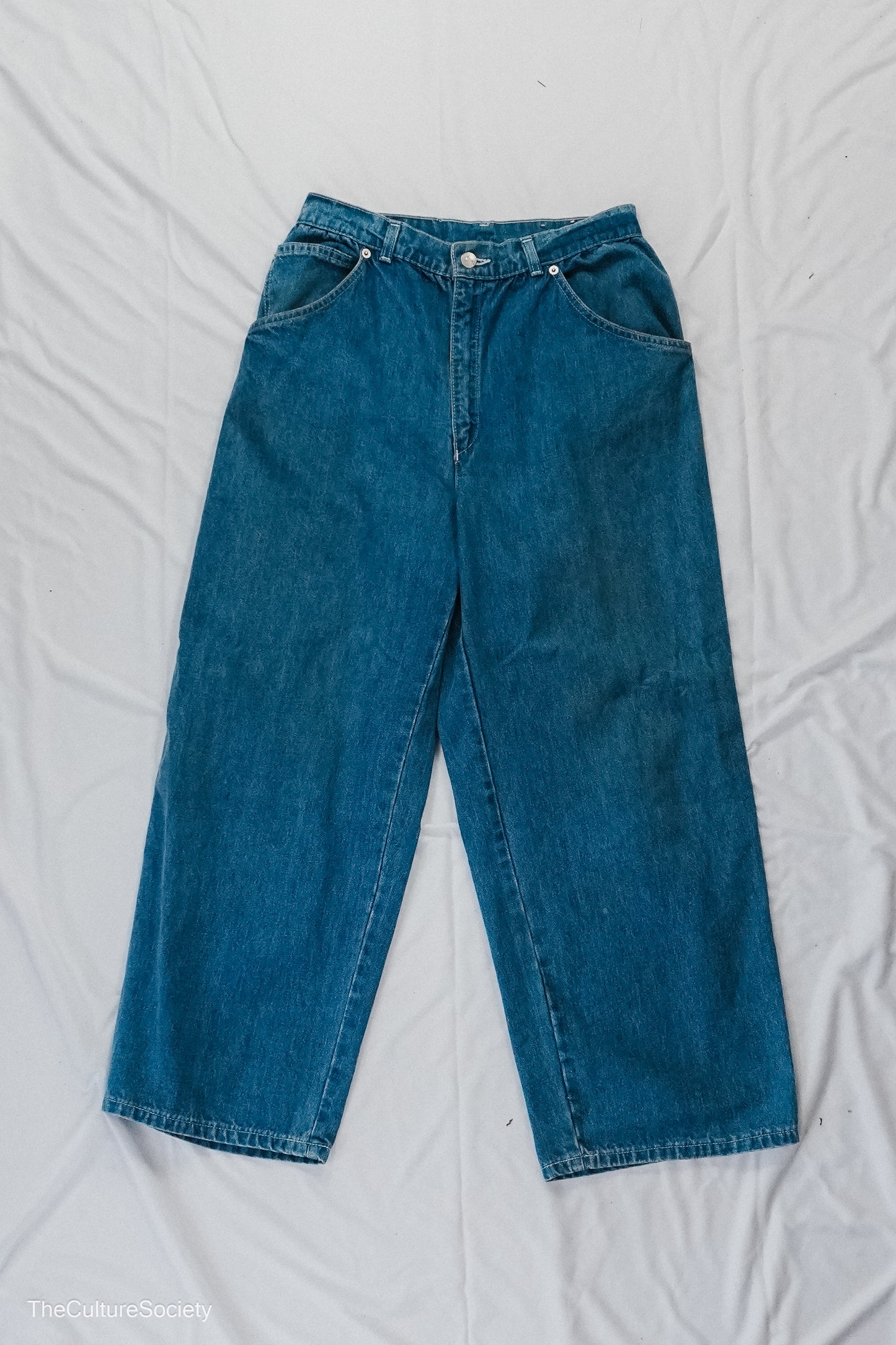 Loose-Fitting Denim Pants